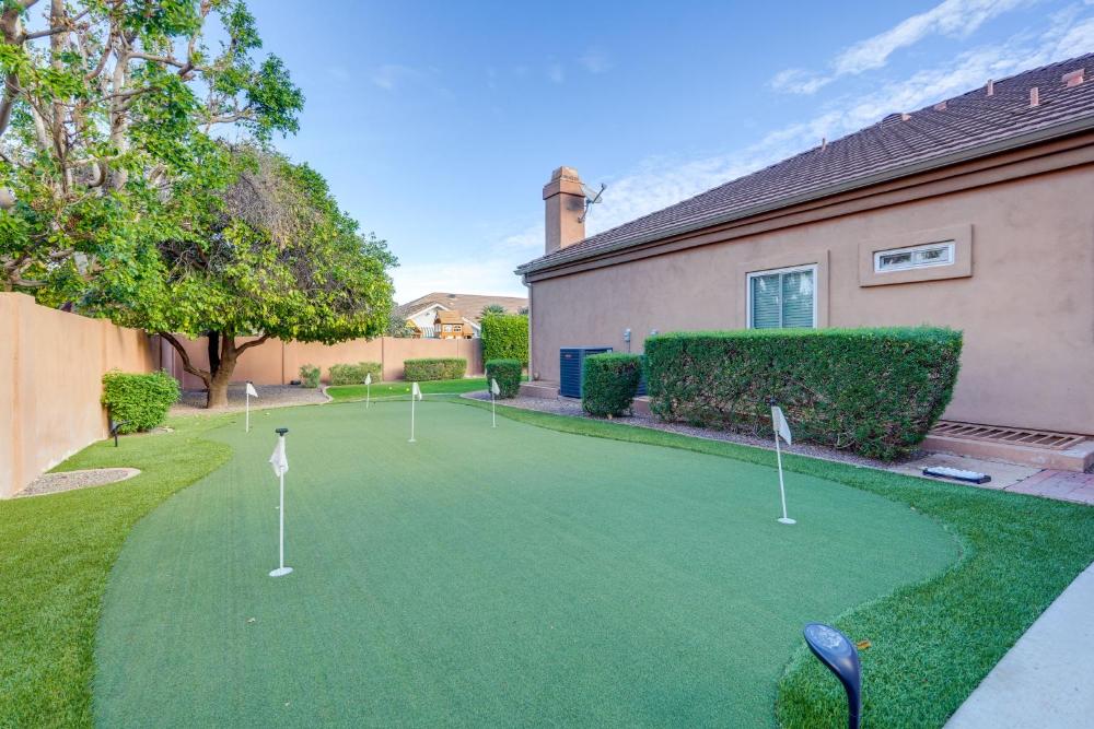 Pool Table, Putting Green Luxury Oasis in Mesa